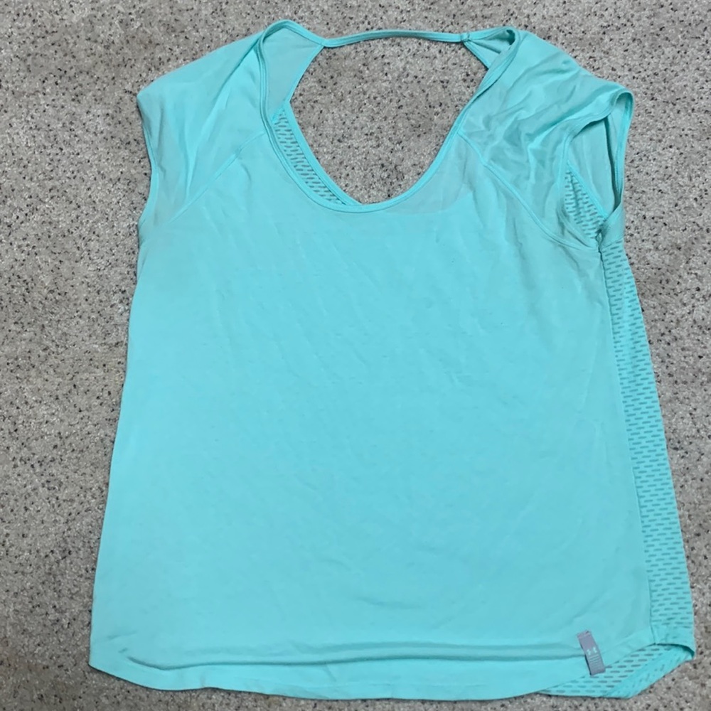 UA med shirt